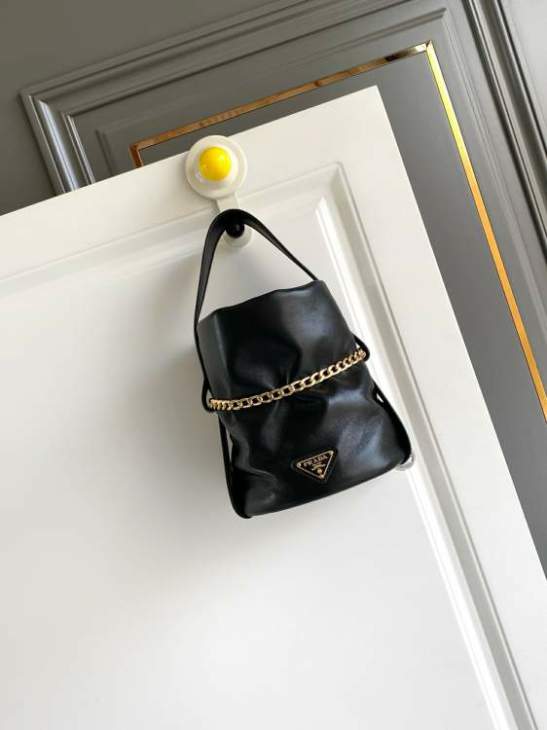 Picture of Prada Handbags _SKUfw218200243fw